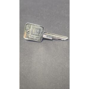 Vintage GM Key Clip Mens One Size Silver Mark Of Excellence Logo Tie Bar